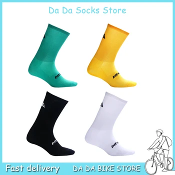 Verano ciclismo calcetines de Ciclismo deportes ligero y transpirable de secado rápido mediados de tubo de montar el equipo de hombres y mujeres calcetines